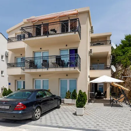 Lovely In With House Sea View Apartment