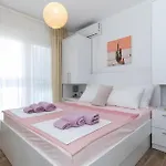 Apartament Lovely In With House Sea View *