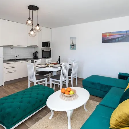 3 Bedroom In Apartament